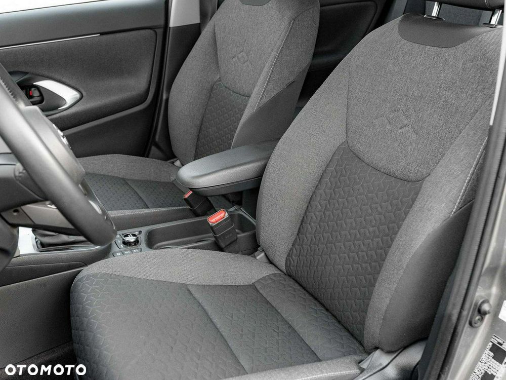 Toyota Yaris Cross - 13