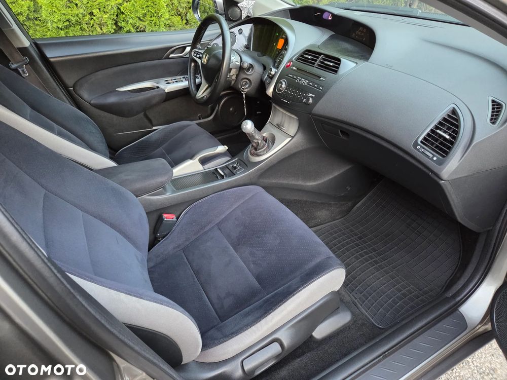 Honda Civic 1.8 Comfort - 7
