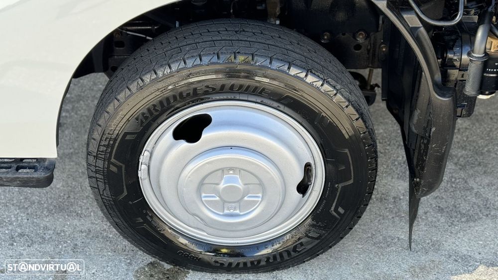 Toyota Dyna 3.0 D-4D Tri-Basculante - 36