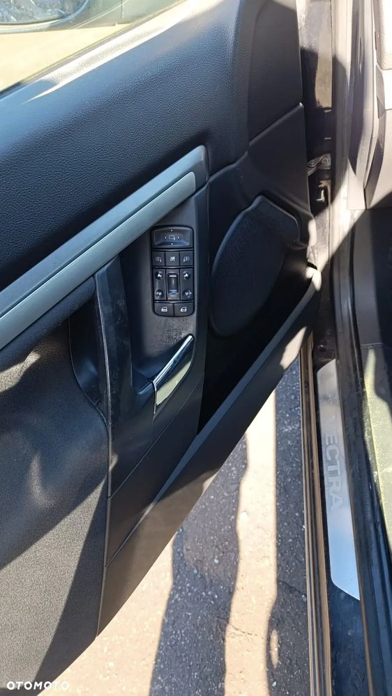 35511 opel vectra c lift 2.2 Direct Z22YH 155 km na cześci lakier Z20R - 20