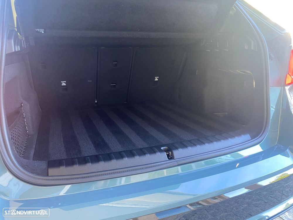 BMW iX1 eDrive20 Pack Desportivo M - 12