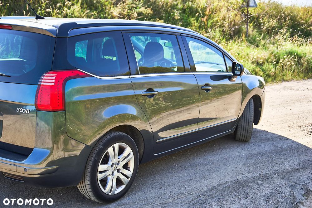 Peugeot 5008 2.0 HDi Premium + - 10