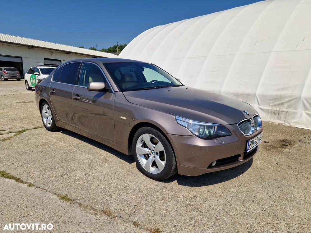 BMW Seria 5 523i - 11