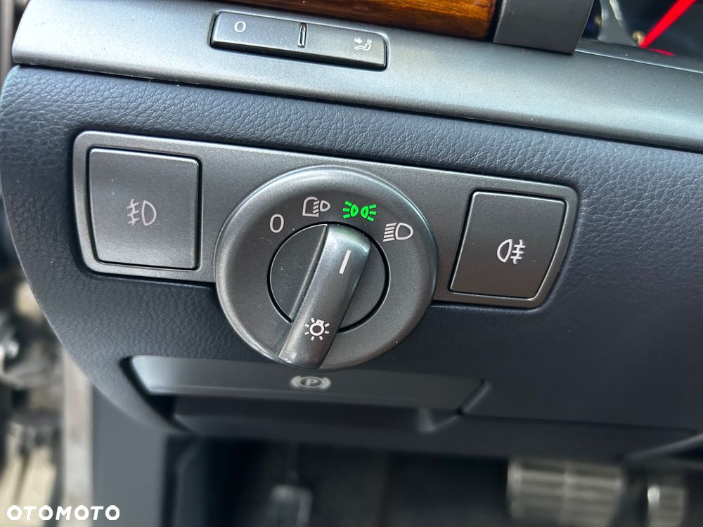 Volkswagen Phaeton 4.2 V8 4MOTION Automatik (5 Sitzer) Edition 6 - 18