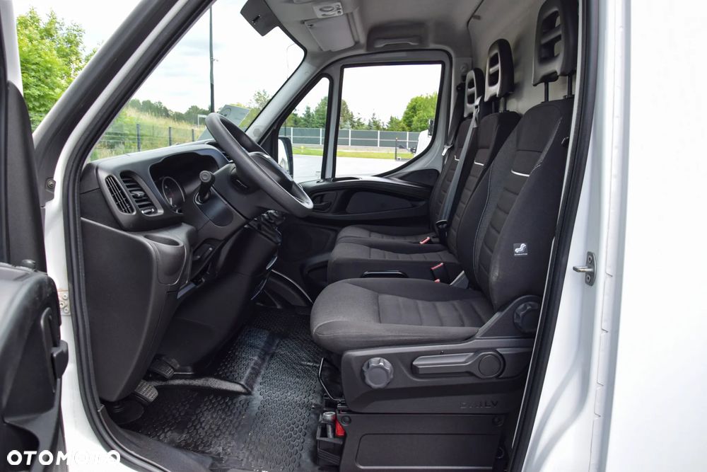 Iveco DAILY 35S12 / 2.3 - 120 KM / DOSTAWCZE / BLASZAK / KLIMA / TEMPOMAT / KLIMA / TRYB CITY / SERWISOWANY / SPROWADZONY Z NIEMIEC - 27