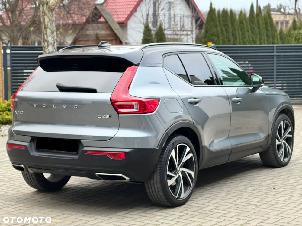 Volvo XC 40 D4 AWD Geartronic R-Design - 6