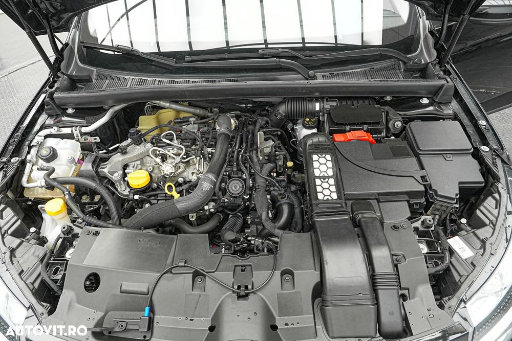Renault Megane TCe 140 GPF EDC Equilibre - 24