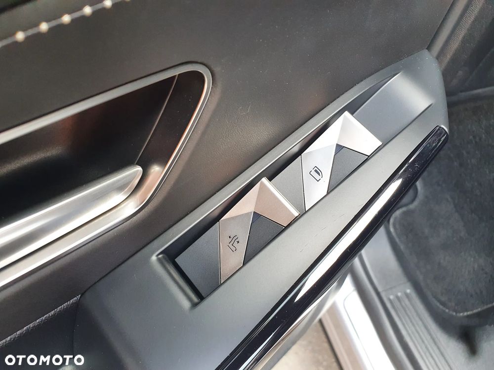 DS Automobiles DS 7 Crossback 2.0 BlueHDi Louvre - 22