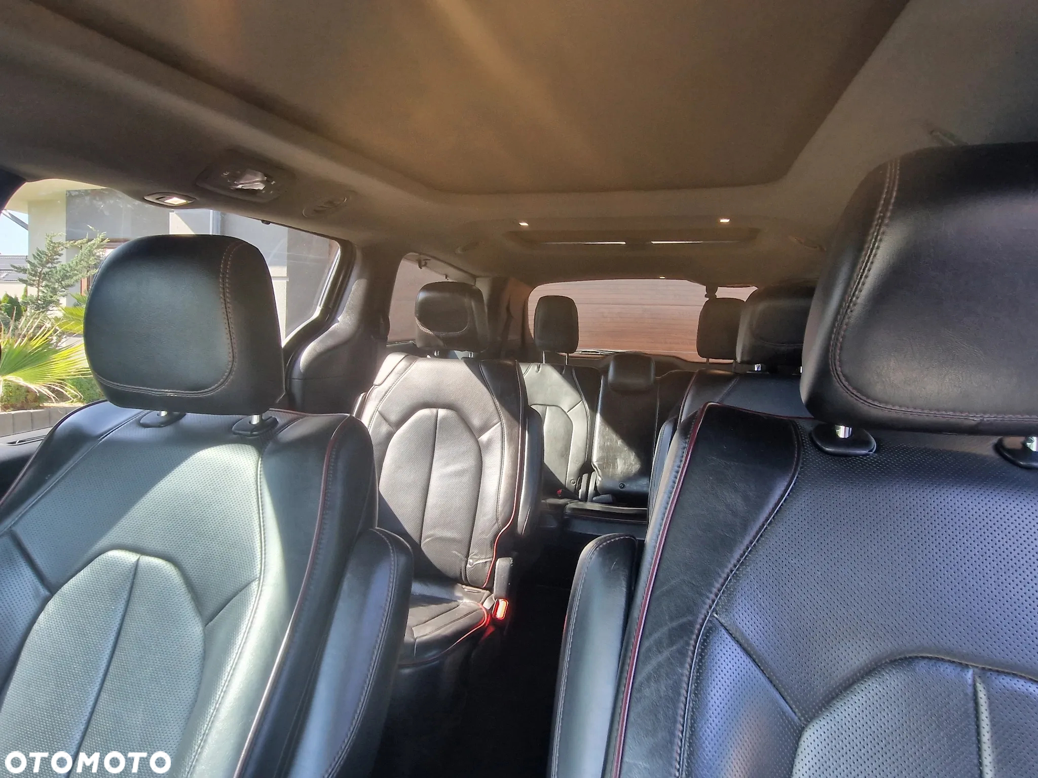Chrysler Pacifica - 14