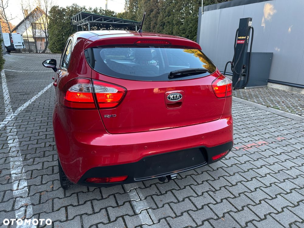 Kia Rio 1.4 Edition 7 - 11