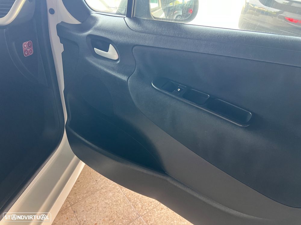 Peugeot 207 1.4 HDi Sport - 17