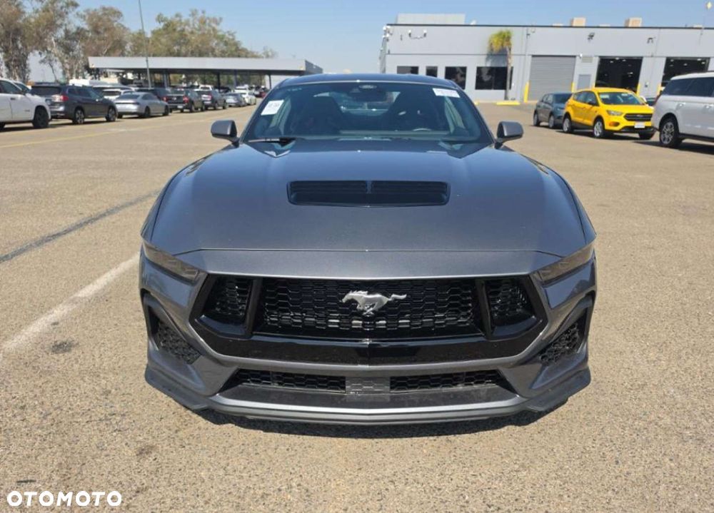Ford Mustang - 7