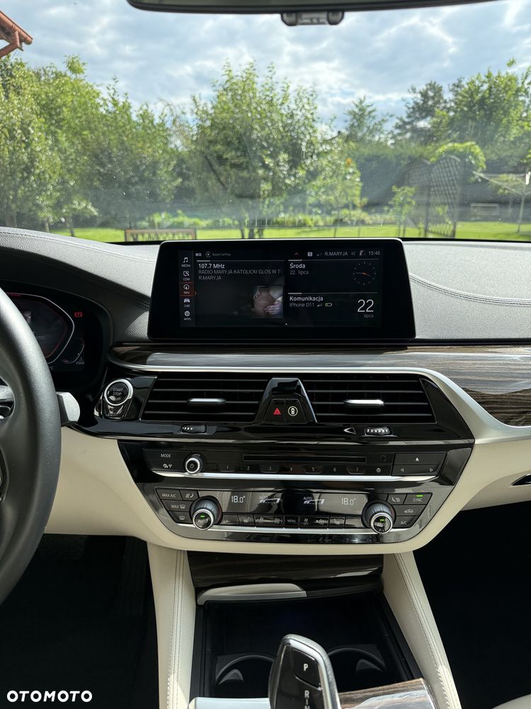 BMW Seria 5 520i Luxury Line - 17