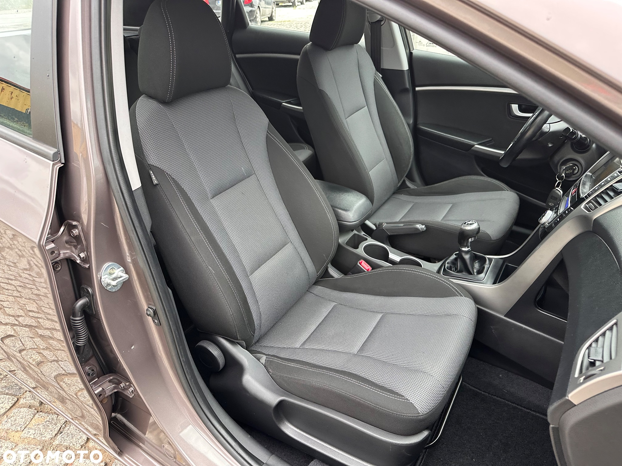 Hyundai i30 1.6 CRDi BlueDrive Premium - 19