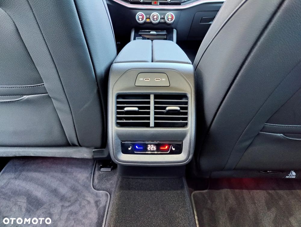 Skoda Superb 2.0 TSI L&K DSG - 34