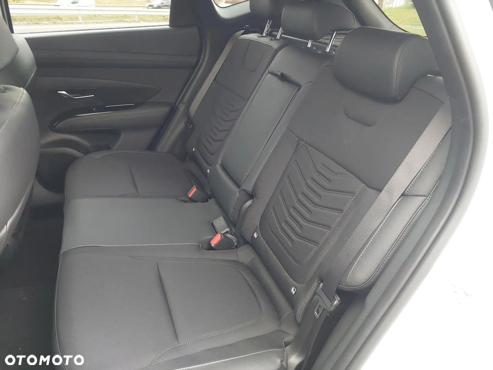 Hyundai Tucson 1.6 T-GDi HEV Executive 4WD - 17