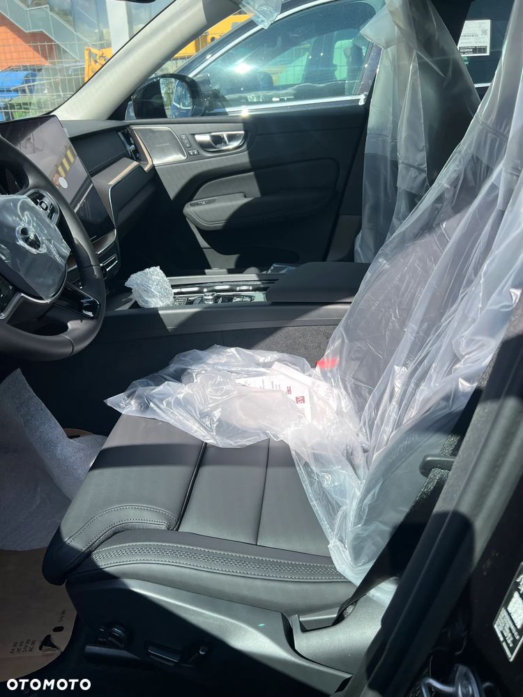 Volvo XC 60 B5 B AWD Ultra Dark - 6