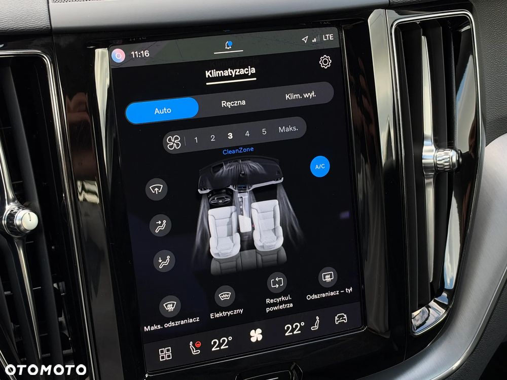 Volvo XC 60 B4 D AWD Momentum Pro - 17
