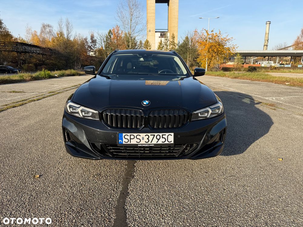 BMW Seria 3 320d Touring xDrive - 4