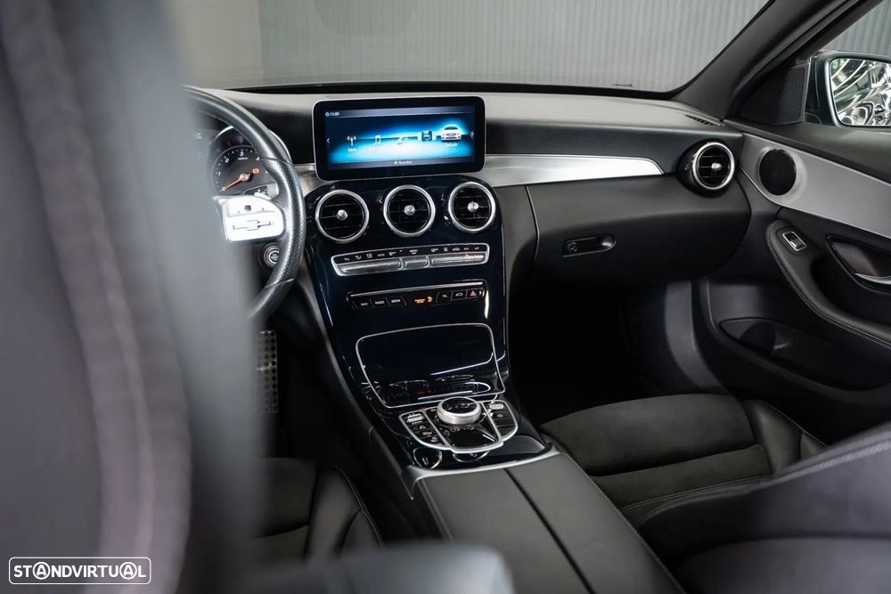 Mercedes-Benz C 300 de AMG Line - 24