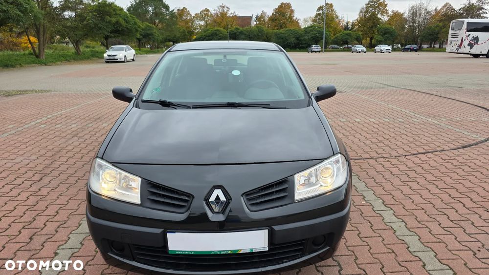 Renault Megane 1.6 Privilege - 11