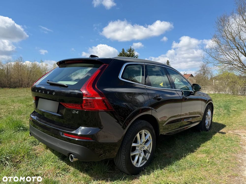 Volvo XC 60 D4 Momentum Pro - 21