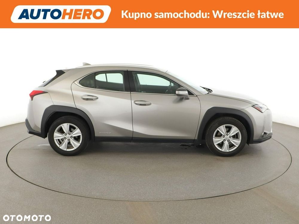 Lexus UX 250h Business Edition - 10