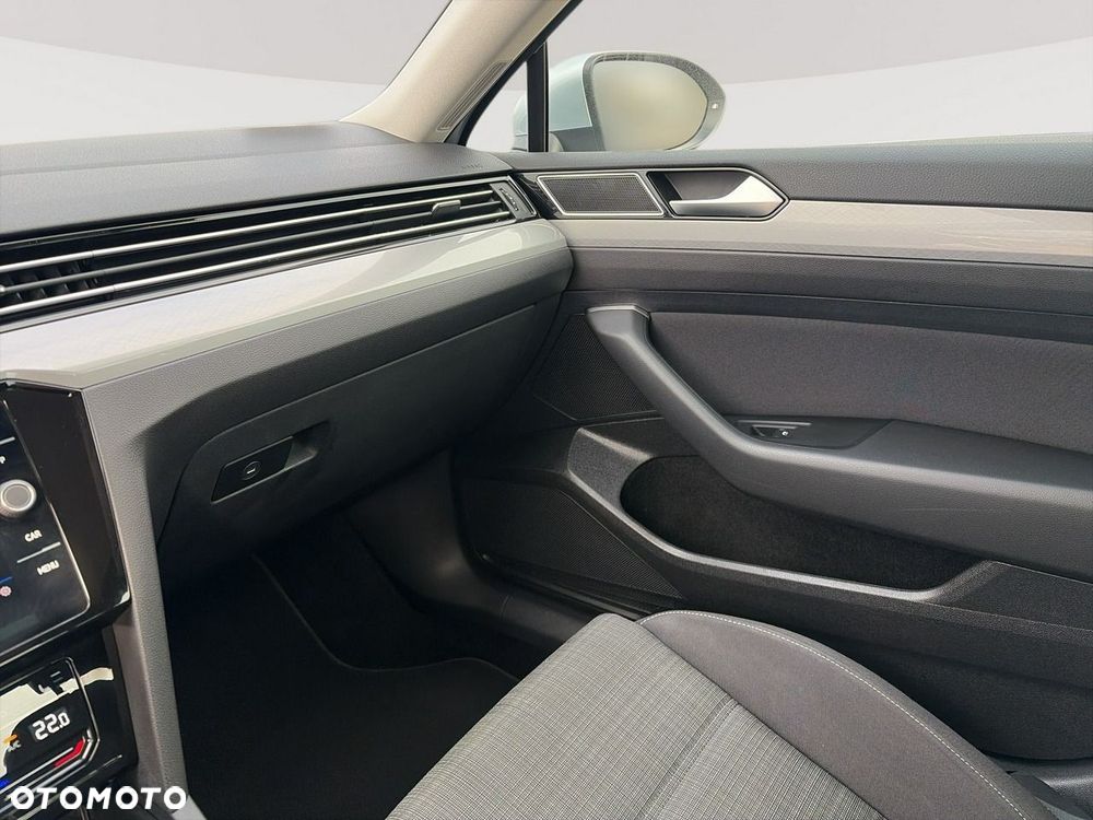 Volkswagen Passat 1.5 TSI EVO Business DSG - 23