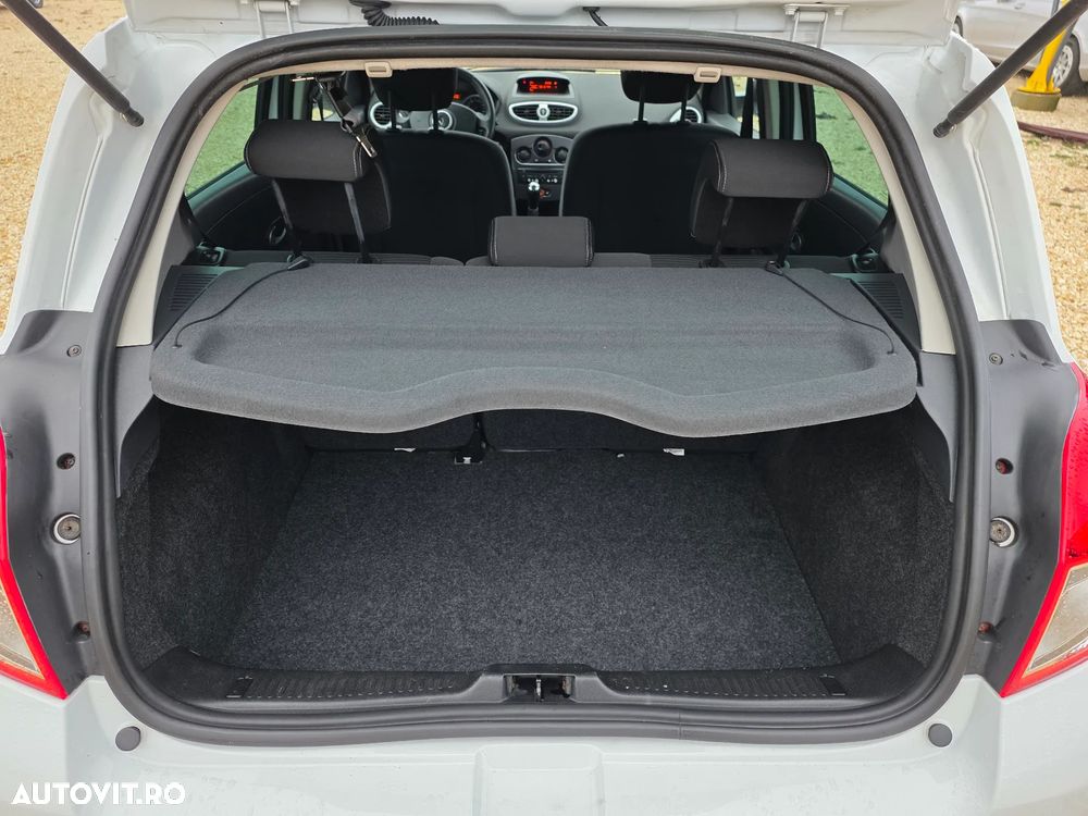 Renault Clio 1.5 dCi 90 FAP Dynamique - 17