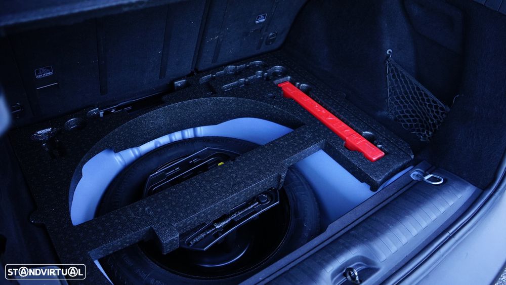 Peugeot 2008 1.2 PureTech Style - 34