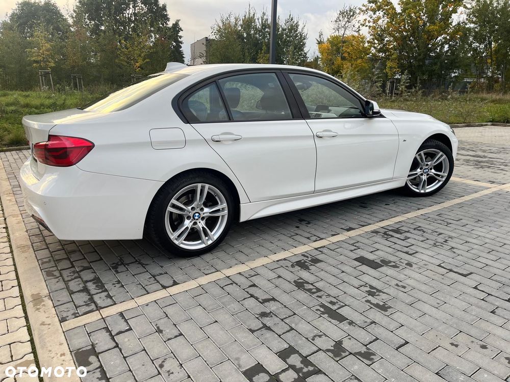 BMW Seria 3 318i M Sport - 2