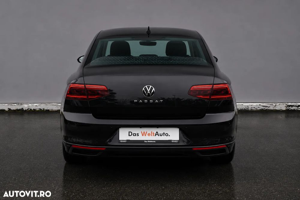 Volkswagen Passat 2.0 TDI DSG Comfortline - 11