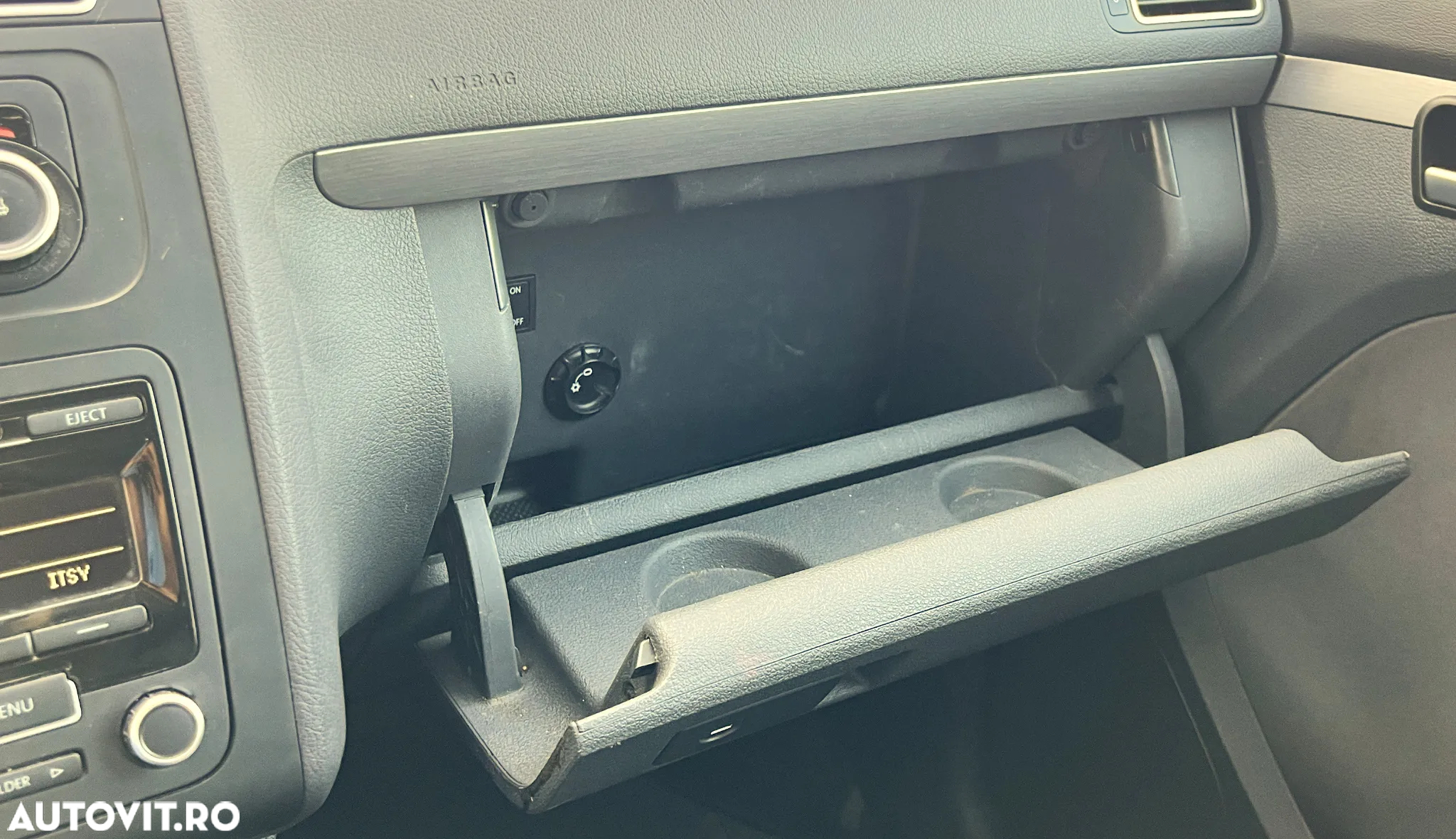 Volkswagen Touran 1.6 TDI Comfortline - 15