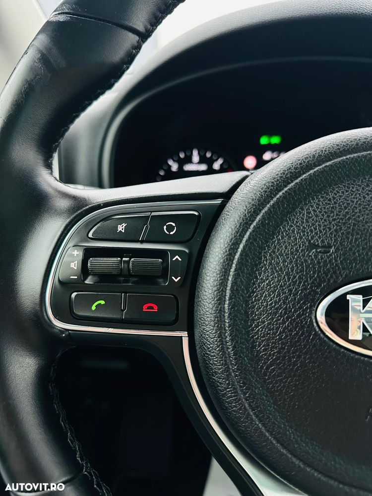 Kia Sportage 1.7 CRDI 2WD Dream-Team Edition - 30