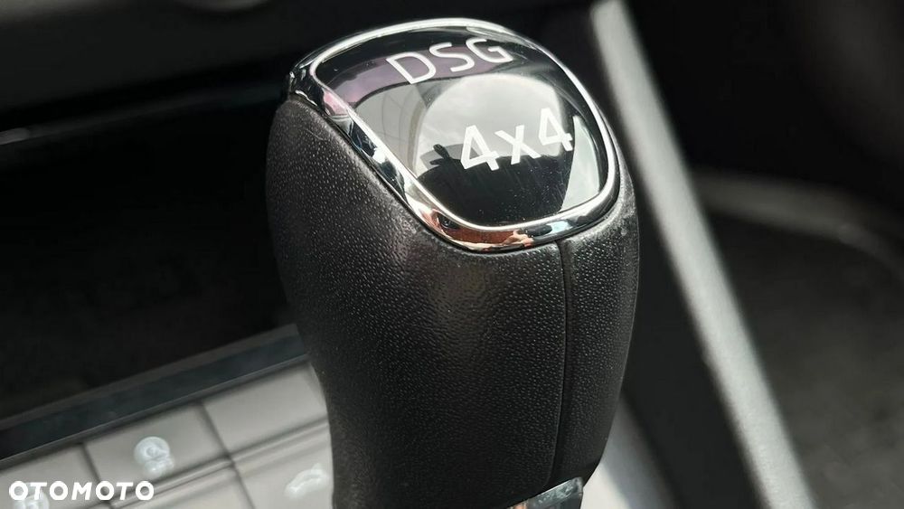 Skoda Octavia Scout 2.0 TDI 4x4 DSG - 37