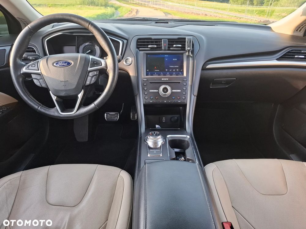 Ford Fusion 2.0 EcoBoost Titanium - 6