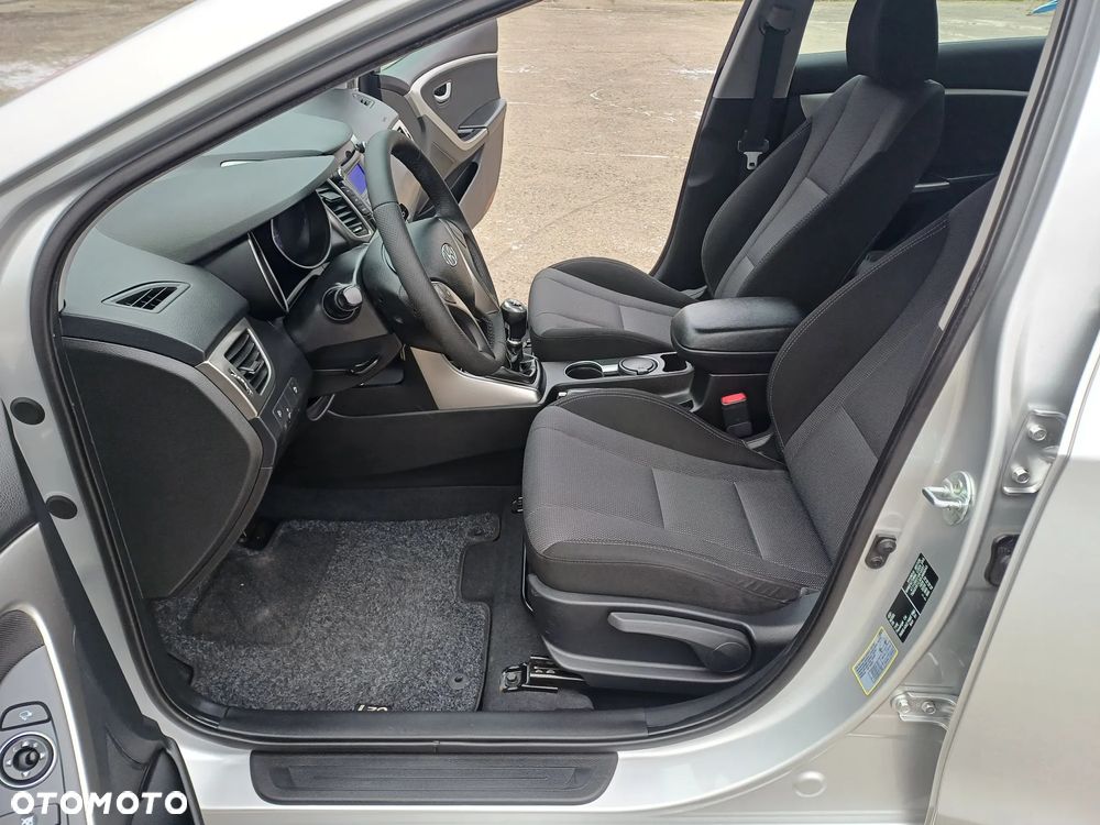 Hyundai i30 blue 1.6 GDI Style - 21