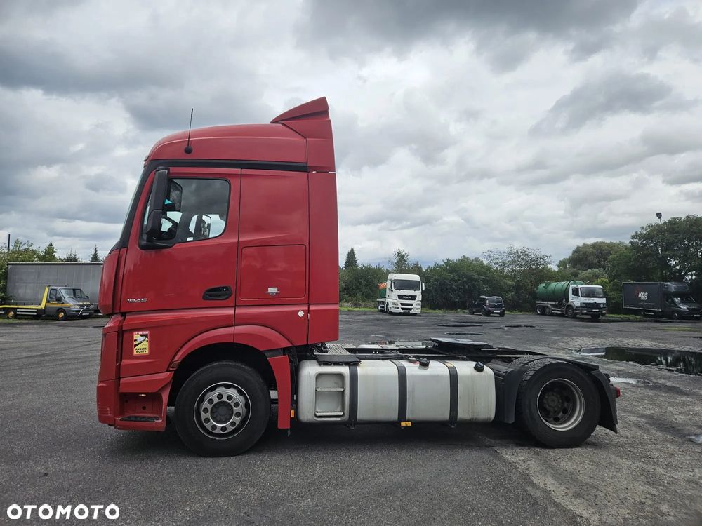 Mercedes-Benz ACTROS - 2