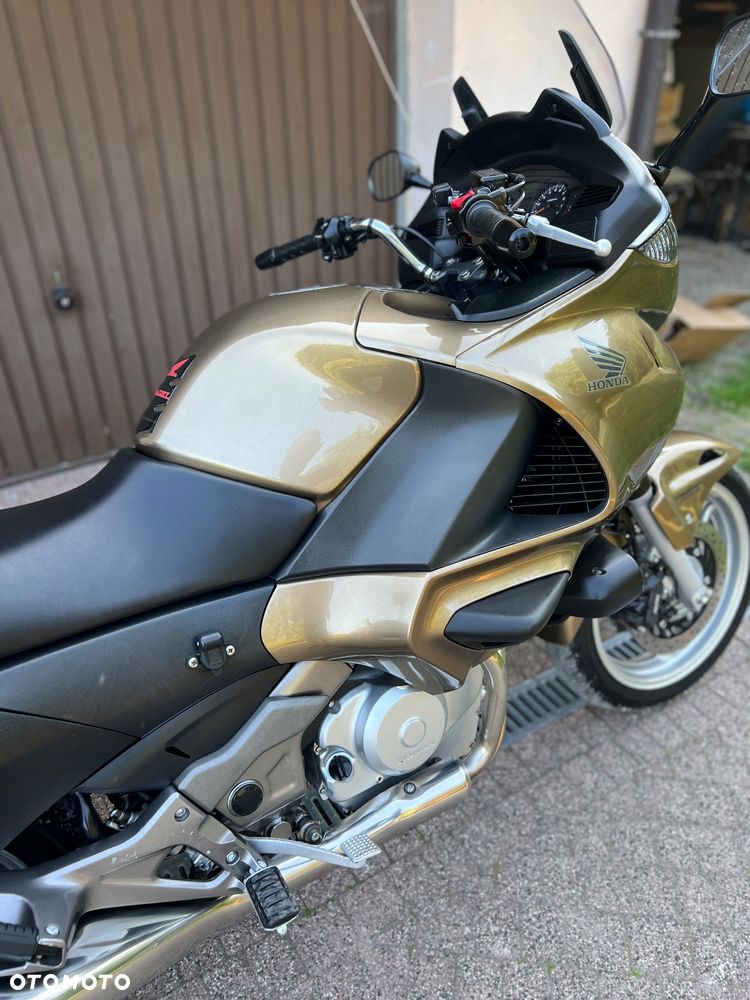 Honda NTV - 12