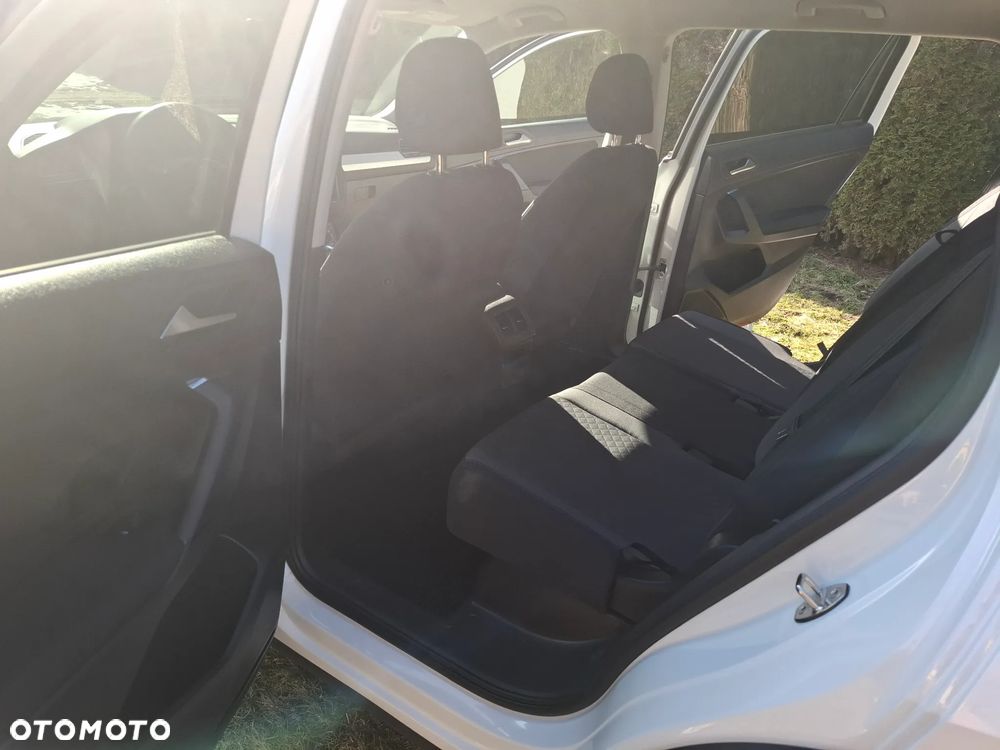 Volkswagen Tiguan - 11