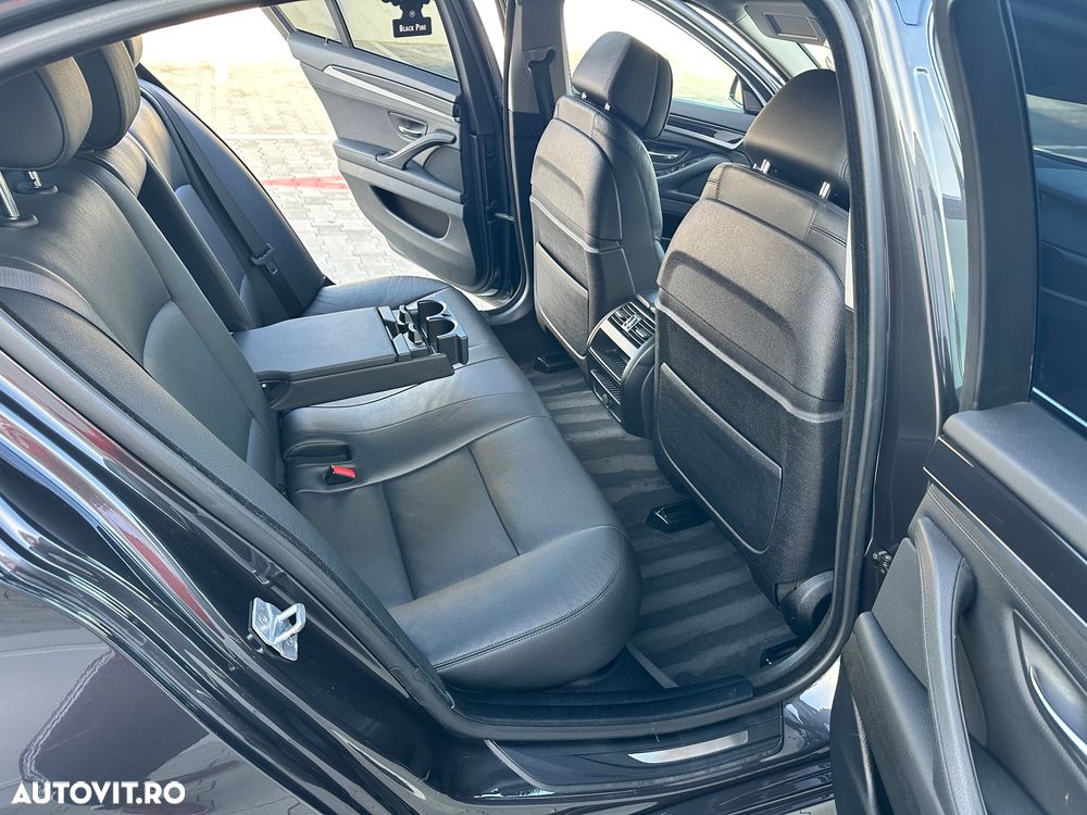 BMW Seria 5 530d xDrive Touring Sport-Aut. Luxury Line - 18