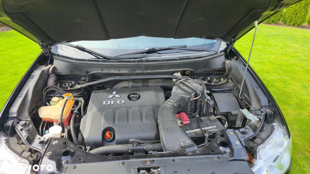 Mitsubishi Outlander - 18