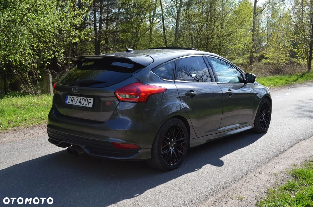 Ford Focus 2.0 EcoBoost ST - 5