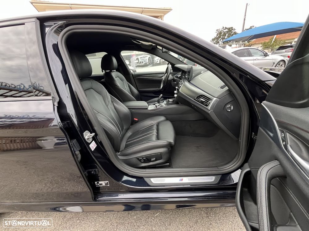 BMW 520 d Pack Desportivo M Auto - 30