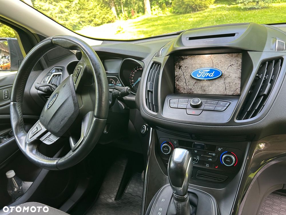 Ford Kuga - 12