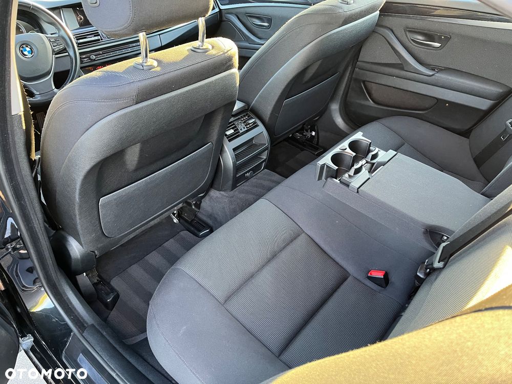 BMW Seria 5 518d Sport - 21
