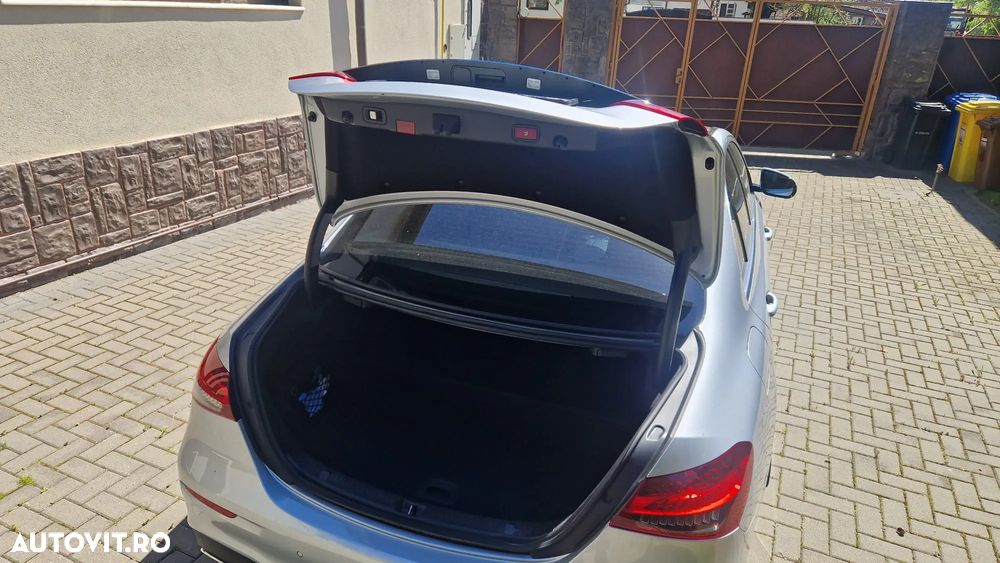 Mercedes-Benz E 300 de 4Matic 9G-TRONIC AMG Line - 6