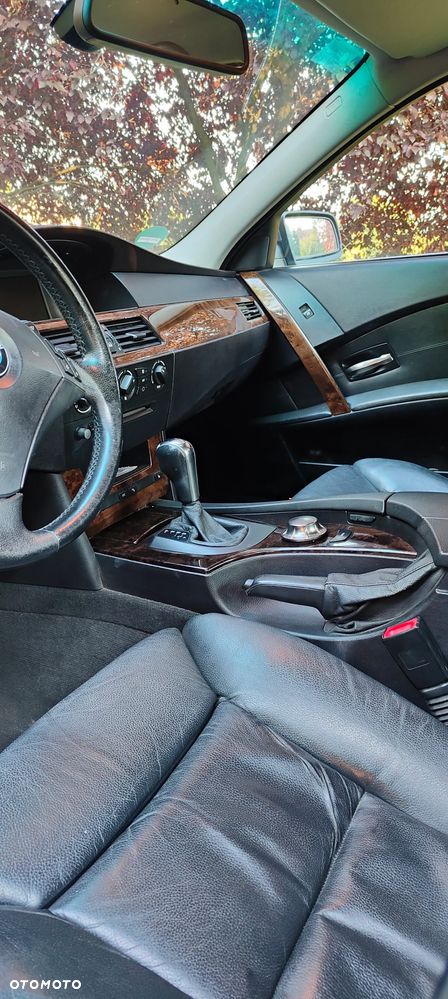 BMW Seria 5 525i - 16