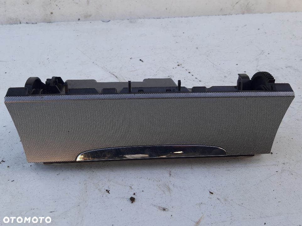 POPIELNICZKA SCHOWEK VW PASSAT B6 - 1