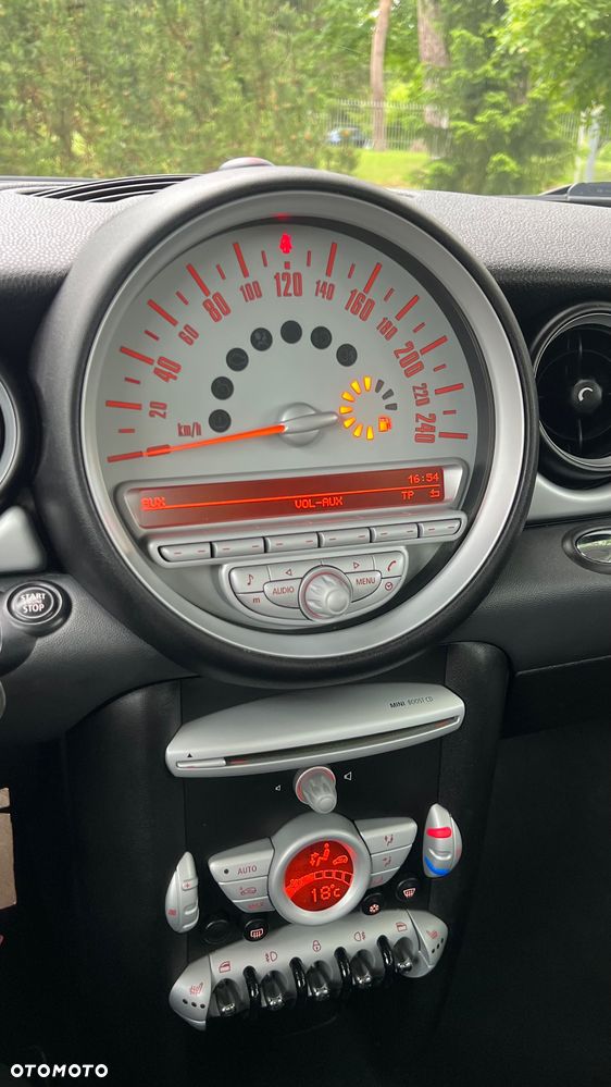 MINI Cooper Standard - 21